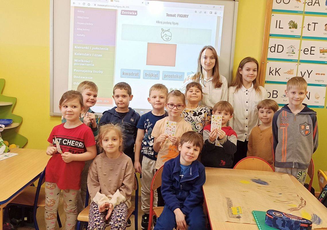 Grafika 1: Zajęcia z wolontariuszkami