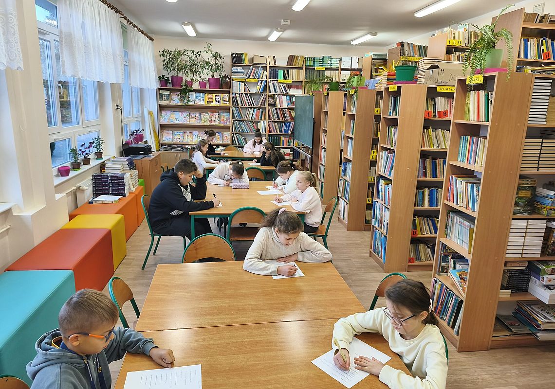 Grafika 1: SZKOLNY MARATON CZYTELNICZY