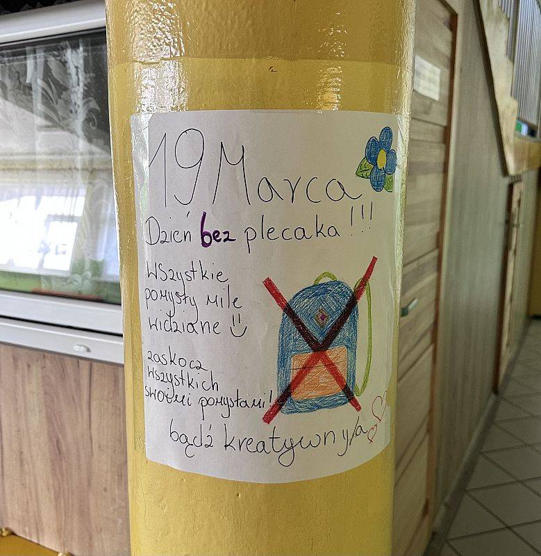 Grafika 1: Dzień bez plecaka