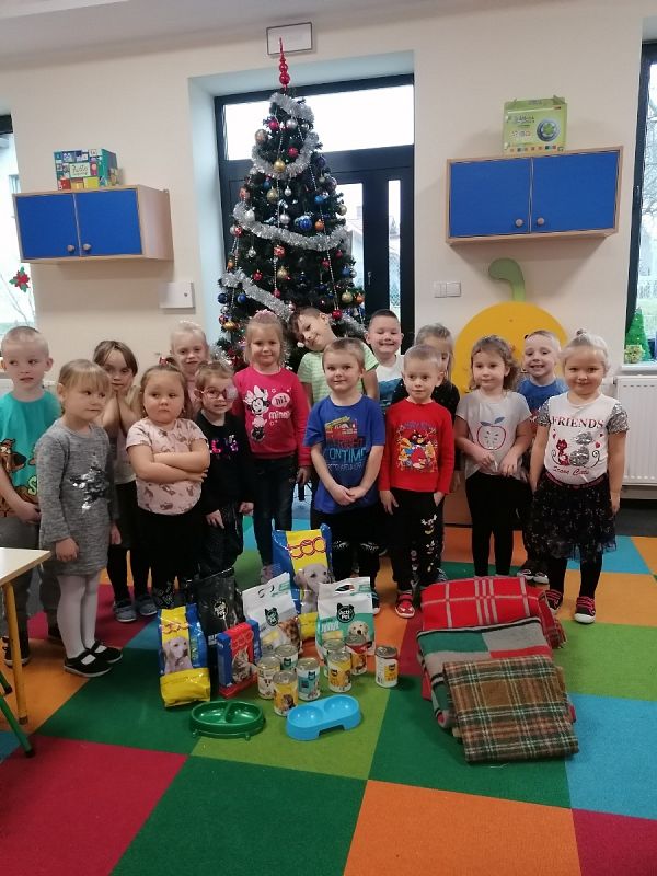  Grafika #0: AKCJA " RAZEM NA ŚWIĘTA"