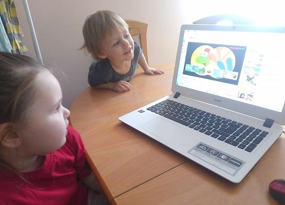 Nikola z braciszkiem