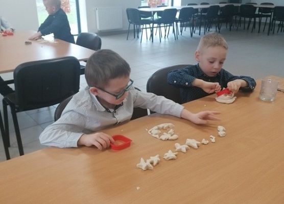 Grafika 10: WESOŁE LABORATORIA