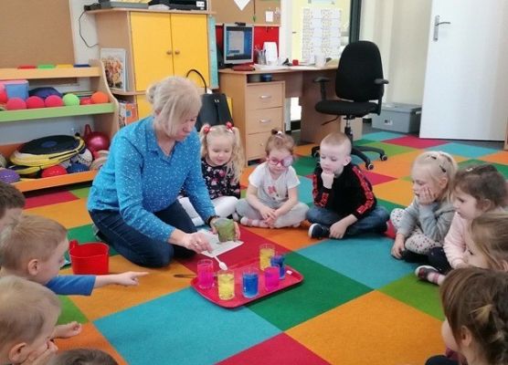 Grafika 16: WESOŁE LABORATORIA