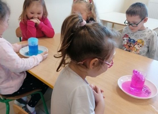 Grafika 19: WESOŁE LABORATORIA