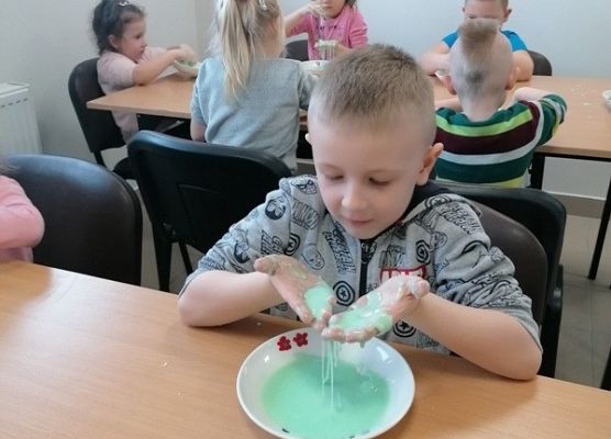 Grafika 44: WESOŁE LABORATORIA