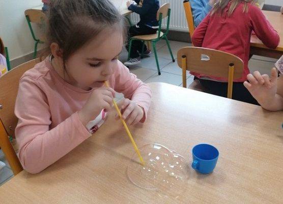 Grafika 47: WESOŁE LABORATORIA