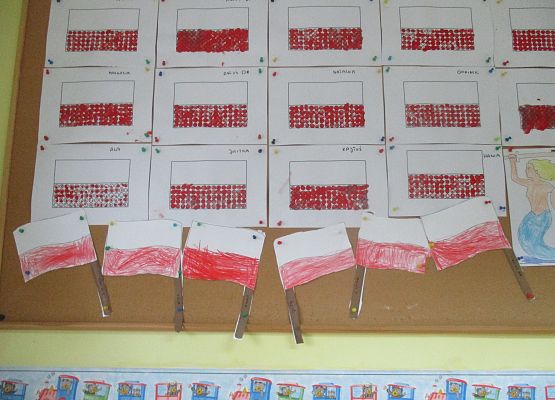 Flaga Polski - praca Średniaków