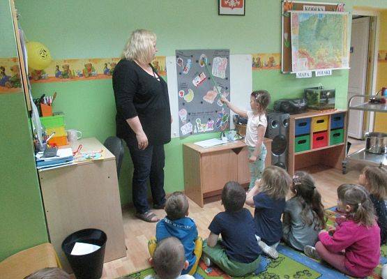 Pola demonstruje swoją prezentację