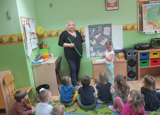 Pola demonstruje swoją prezentację