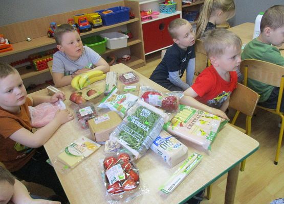 Grafika 10: Zajęcia w przedszkolu SKĄD SIĘ BIORĄ PRODUKTY EKOLOGICZNE