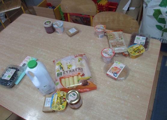 Grafika 13: Zajęcia w przedszkolu SKĄD SIĘ BIORĄ PRODUKTY EKOLOGICZNE