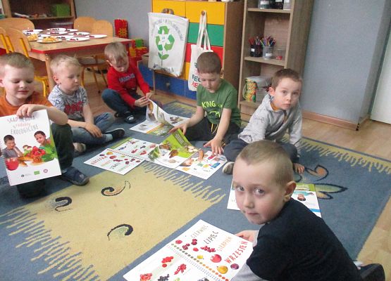 Grafika 56: Zajęcia w przedszkolu SKĄD SIĘ BIORĄ PRODUKTY EKOLOGICZNE