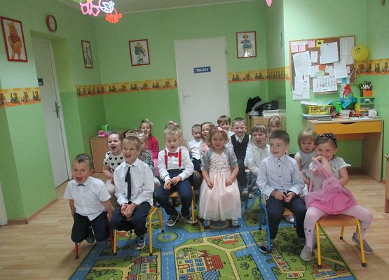 Maluchy i Średniaki czekają na występ