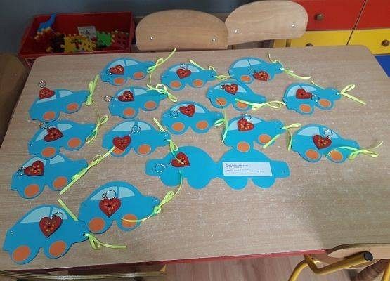 Laurki i upominki wykonane przez Maluchy i Średniaki dla taty