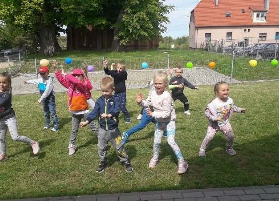 Grafika 7: DZIEŃ DZIECKA