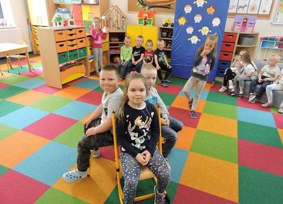 Grafika 12: DZIEŃ DZIECKA