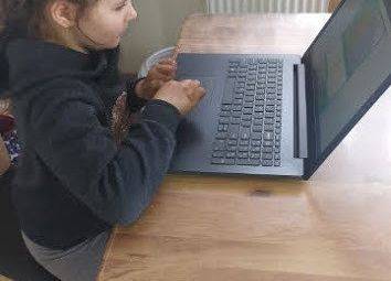 Grafika 10: NAUCZANIE ZDALNE - PONIEDZIAŁEK 12.04.2021