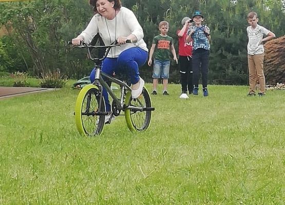 Grafika 10: Grillowe spotkanie uczniów klasy III wraz z Rodzicami