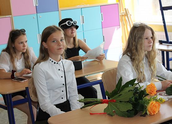 Wręczanie świadectw w klasie szóstej a