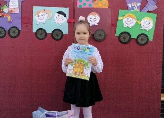 Grafika 5: Zakończenie  roku szkolnego