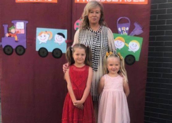 Grafika 11: Zakończenie  roku szkolnego