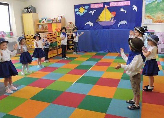 Grafika 19: Zakończenie  roku szkolnego