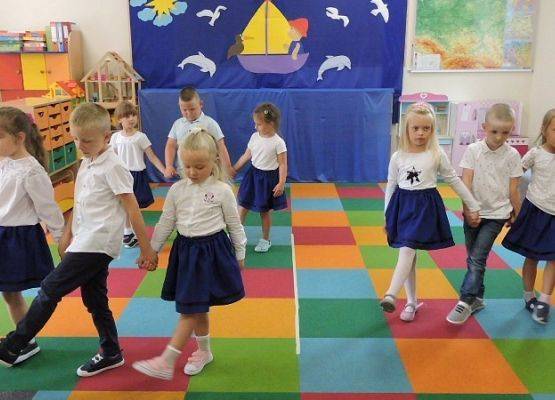 Grafika 25: Zakończenie  roku szkolnego