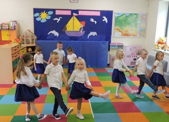 Grafika 27: Zakończenie  roku szkolnego