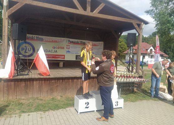 Wręczenie pucharów (2 miejsce chłopcy)