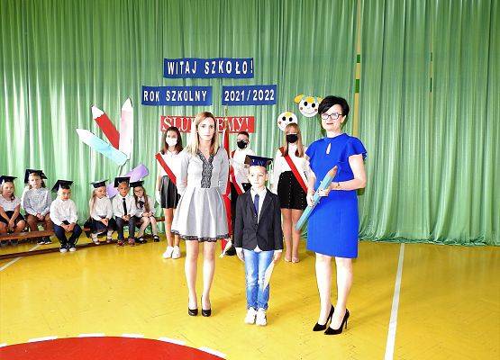 Pamiątkowe zdjęcie z uczniem klasy I