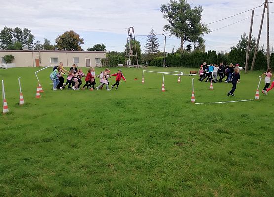 Zabawy i zwiedzanie na Farmie w Kniewie