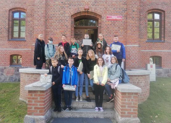 Przed wejściem do Muzeum SPN