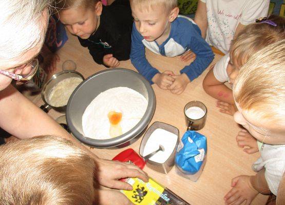 Grupa młodsza - pieczemy bułeczki