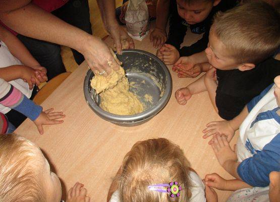 Grupa młodsza - pieczemy bułeczki