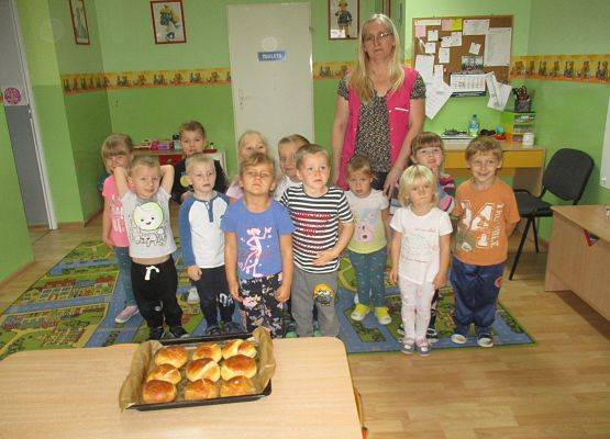 Grupa młodsza - pieczemy bułeczki