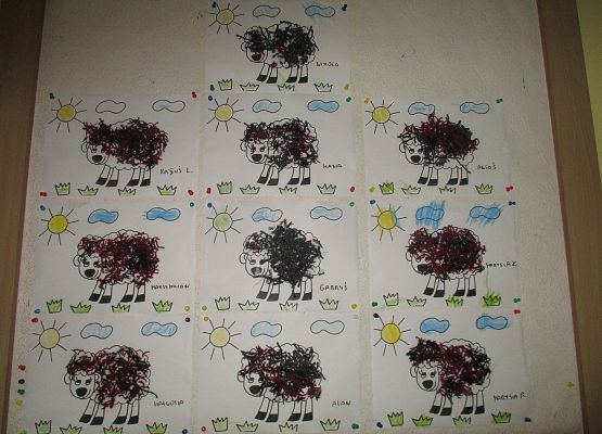 Owieczki - praca młodszej grupy