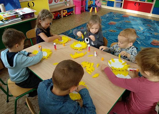 Grafika 2: SŁONECZNIKI