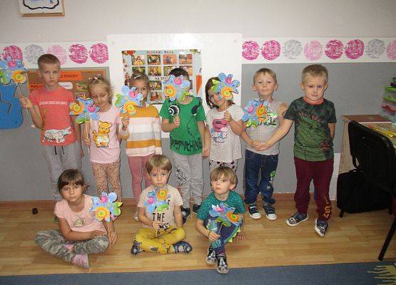 Wiatraczki - praca Starszaków