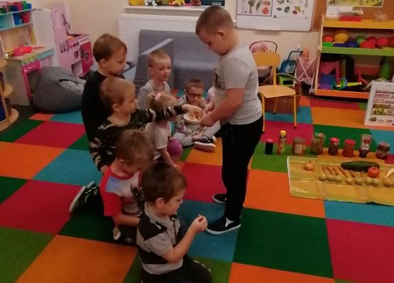 Grafika 48: Dary jesieni