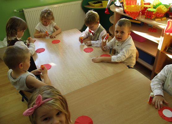 Młodsza grupa przy pracy