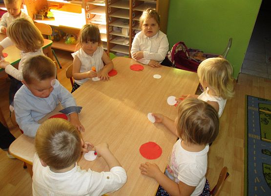 Młodsza grupa przy pracy