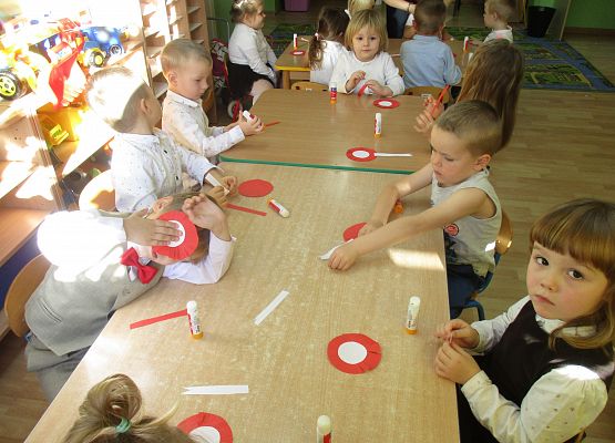 Młodsza grupa przy pracy