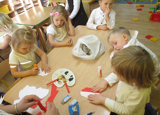 Młodsza grupa przy pracy