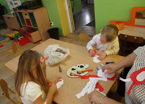 Młodsza grupa przy pracy