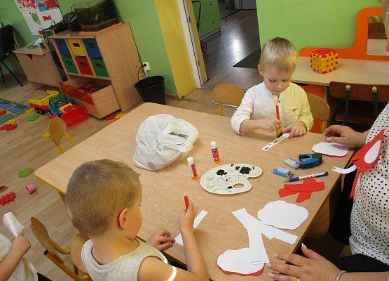 Młodsza grupa przy pracy