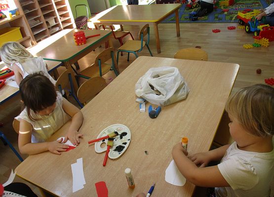 Młodsza grupa przy pracy