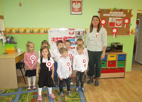 Akcja "SZKOŁA DO HYMNU"