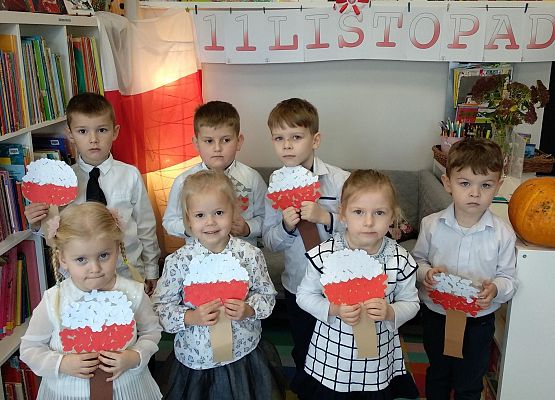 Grafika 8: BIAŁO-CZERWONE BARWY