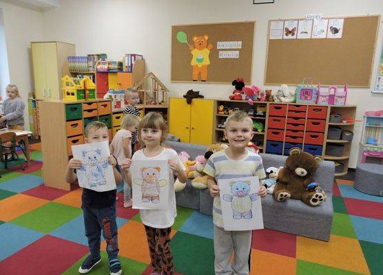 Grafika 1: ŚWIĘTO  MISIA