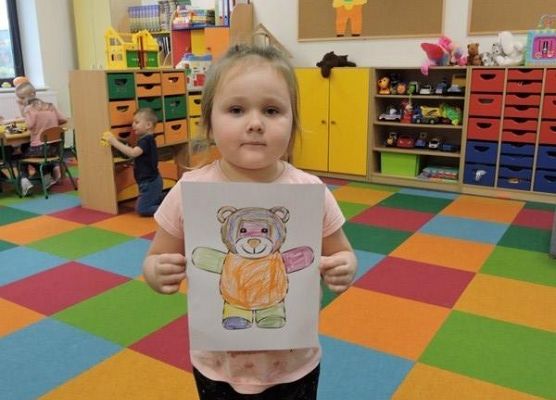 Grafika 2: ŚWIĘTO  MISIA